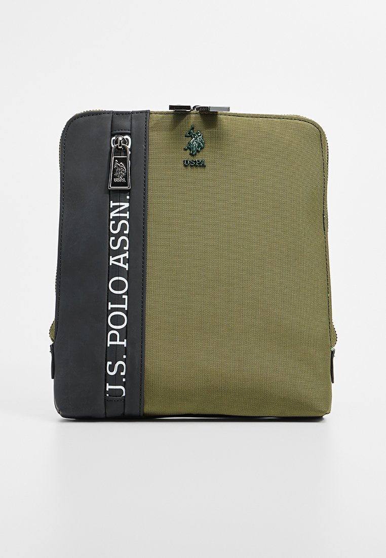 U.S. Polo Assn. OLIVER