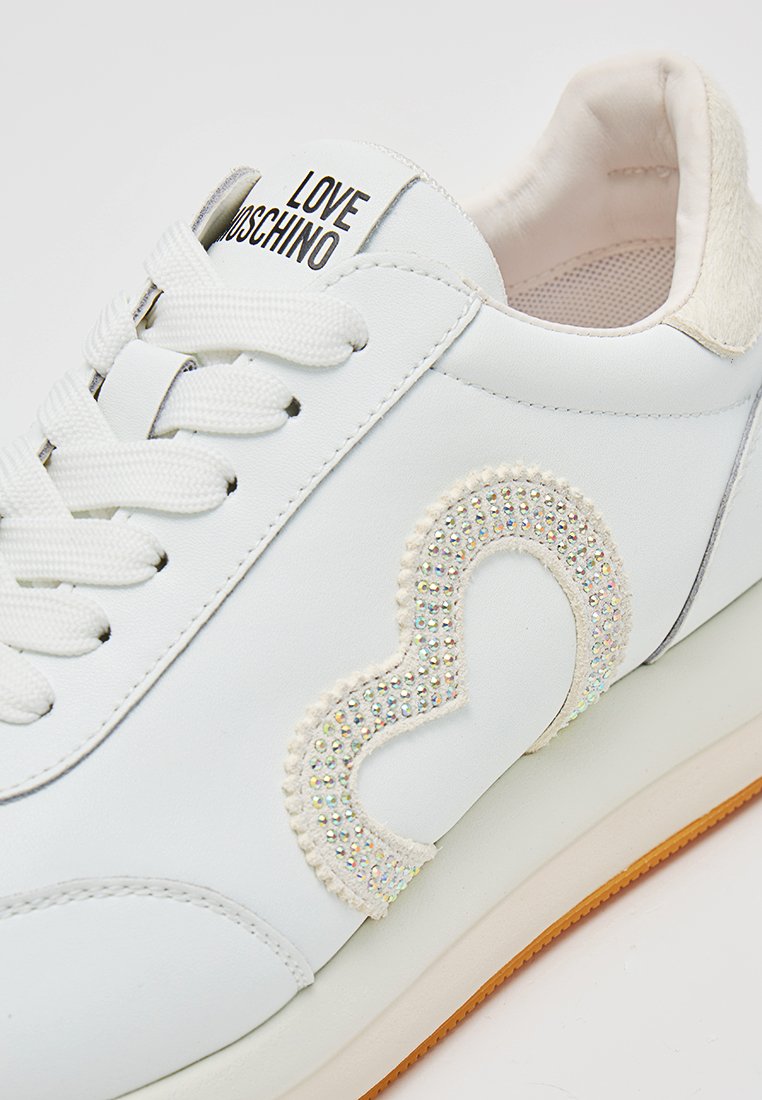 Love Moschino