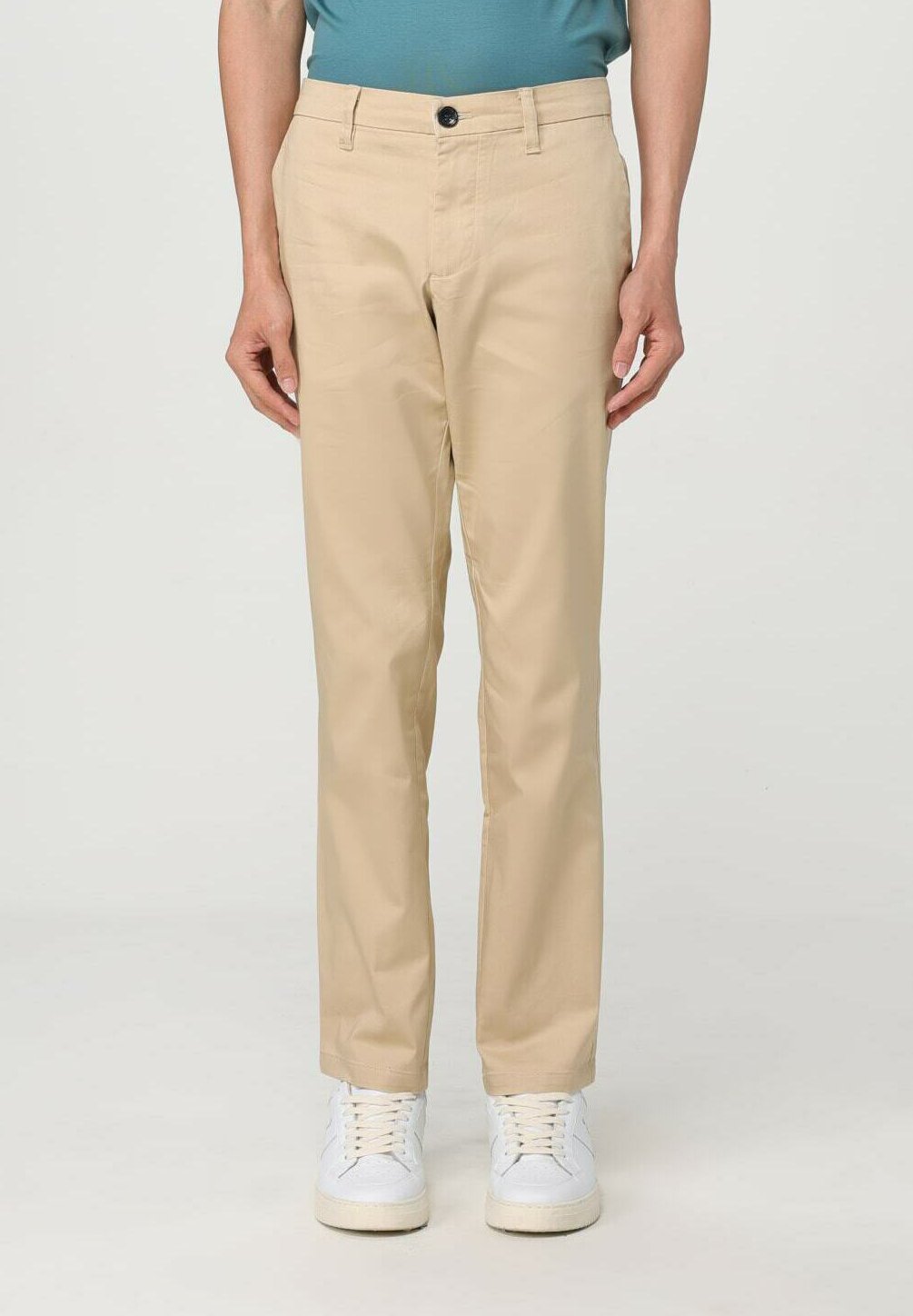 Armani Exchange Chino Media 1