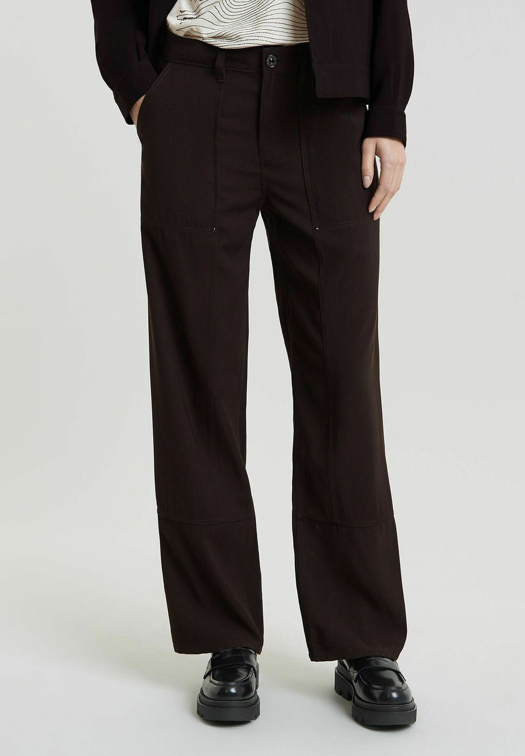 FLUID CARPENTER PANTS Media 3
