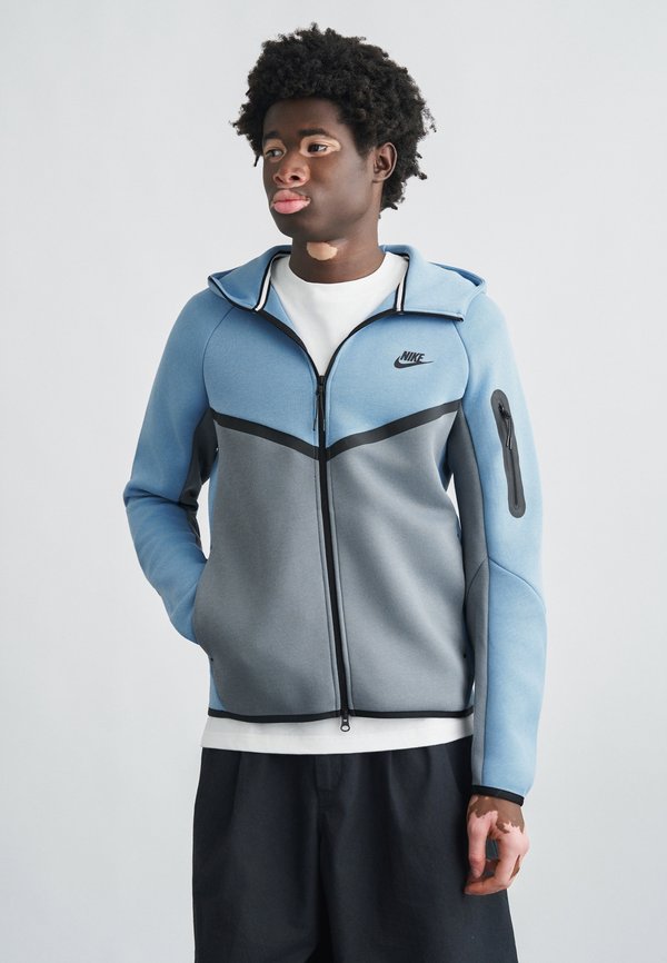Nike Sportswear
