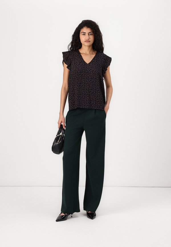 VILA VIABIA V NECK
