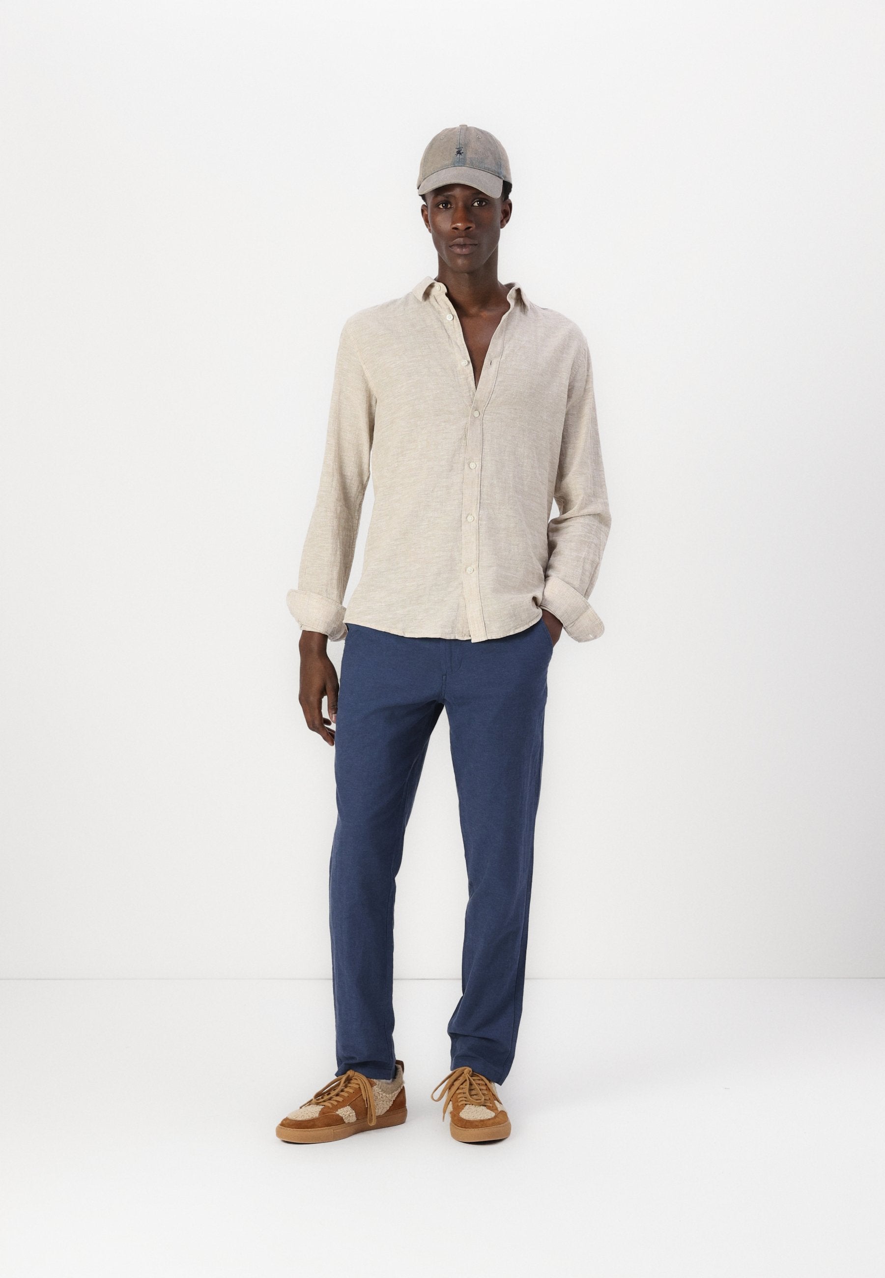 ONSCAIDEN Linen Media 2