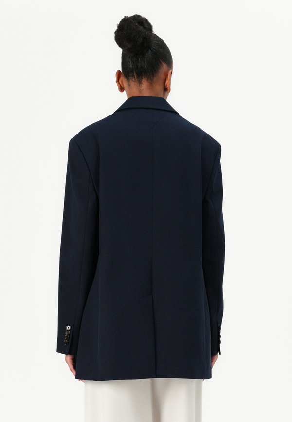 Tommy Hilfiger ELEVATED