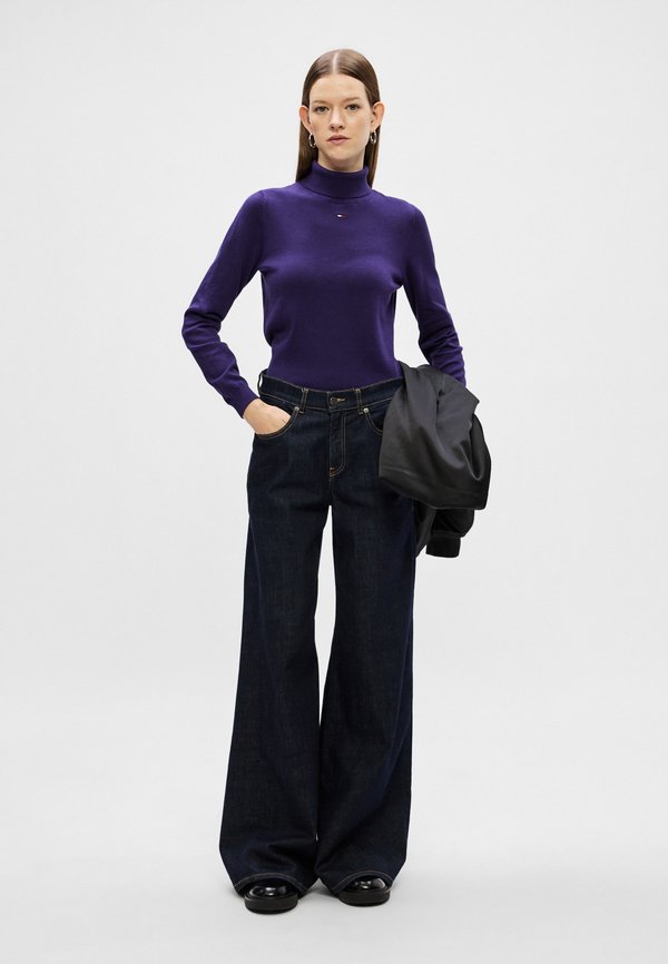 Tommy Jeans  ESSENTIAL SWEATER