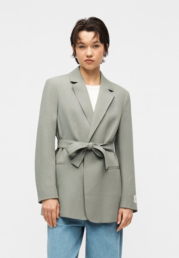 Calvin Klein CASUAL BELTED