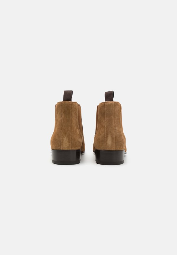 Stuart Weitzman ADWIN