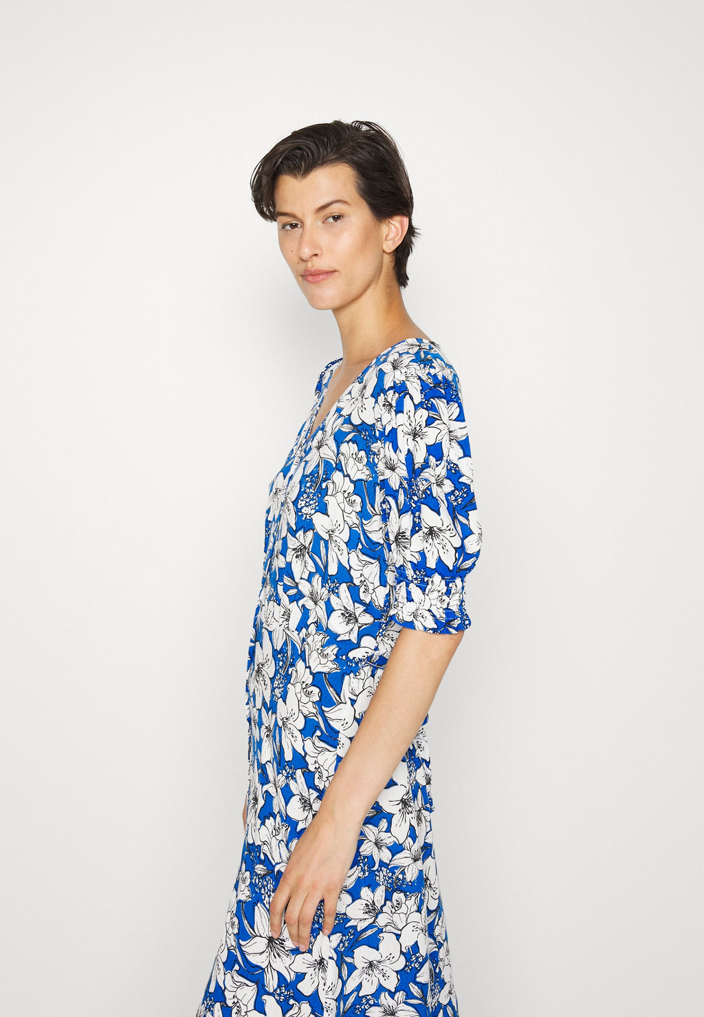 ONLFREDERIKKE V NECK BELT DRESS Media 5