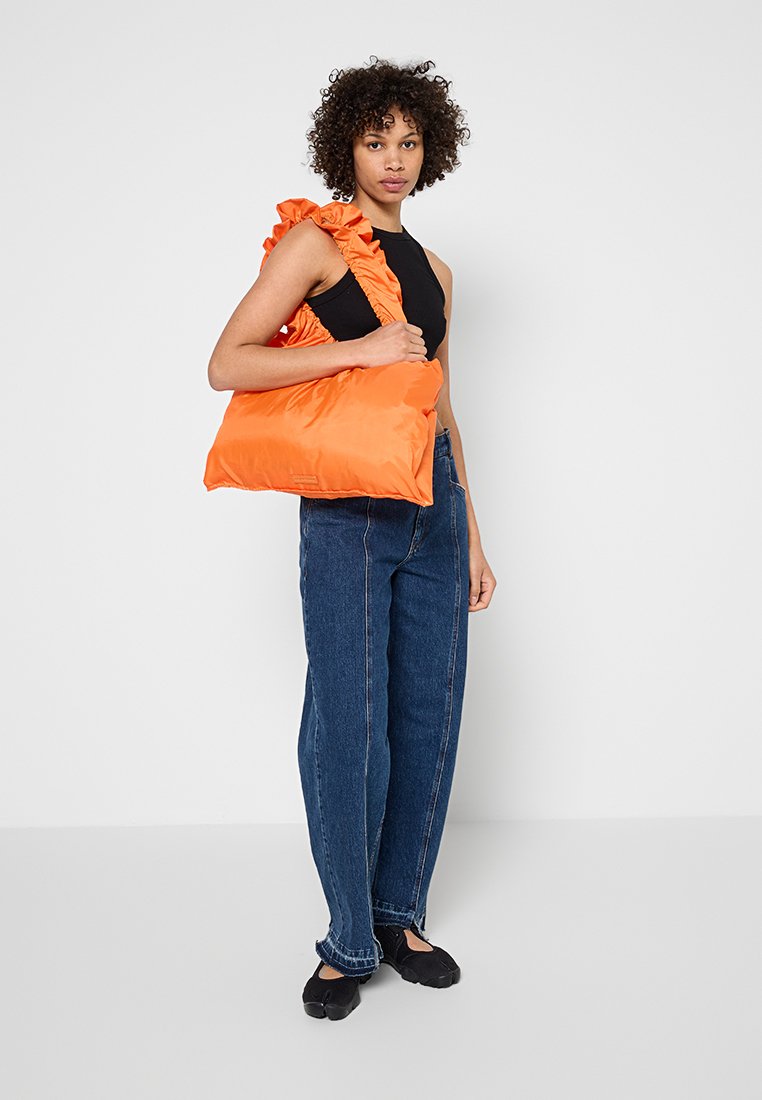 Kazar Studio COLLEEN