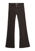 Braune, ausgestellte Jeans aus einem weichen Stoff, mit zwei Vordertaschen, zwei Hintertaschen und Metallknopfverschlüssen an der Taille.