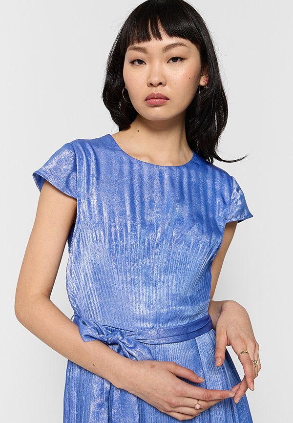 DKNY