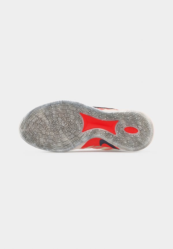 Nike Performance SABRINA 3 UNISEX