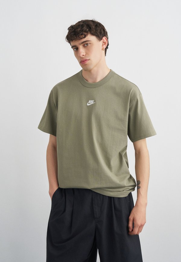 Nike Sportswear M NSW TEE LSE PREM ESS SUST - Basic T-shirt - silver sage