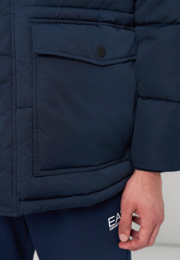 EA7 Emporio Armani