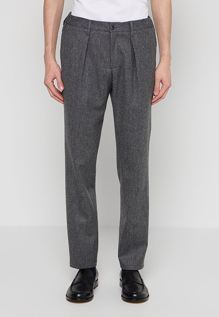 RELAXED FIT Media 1