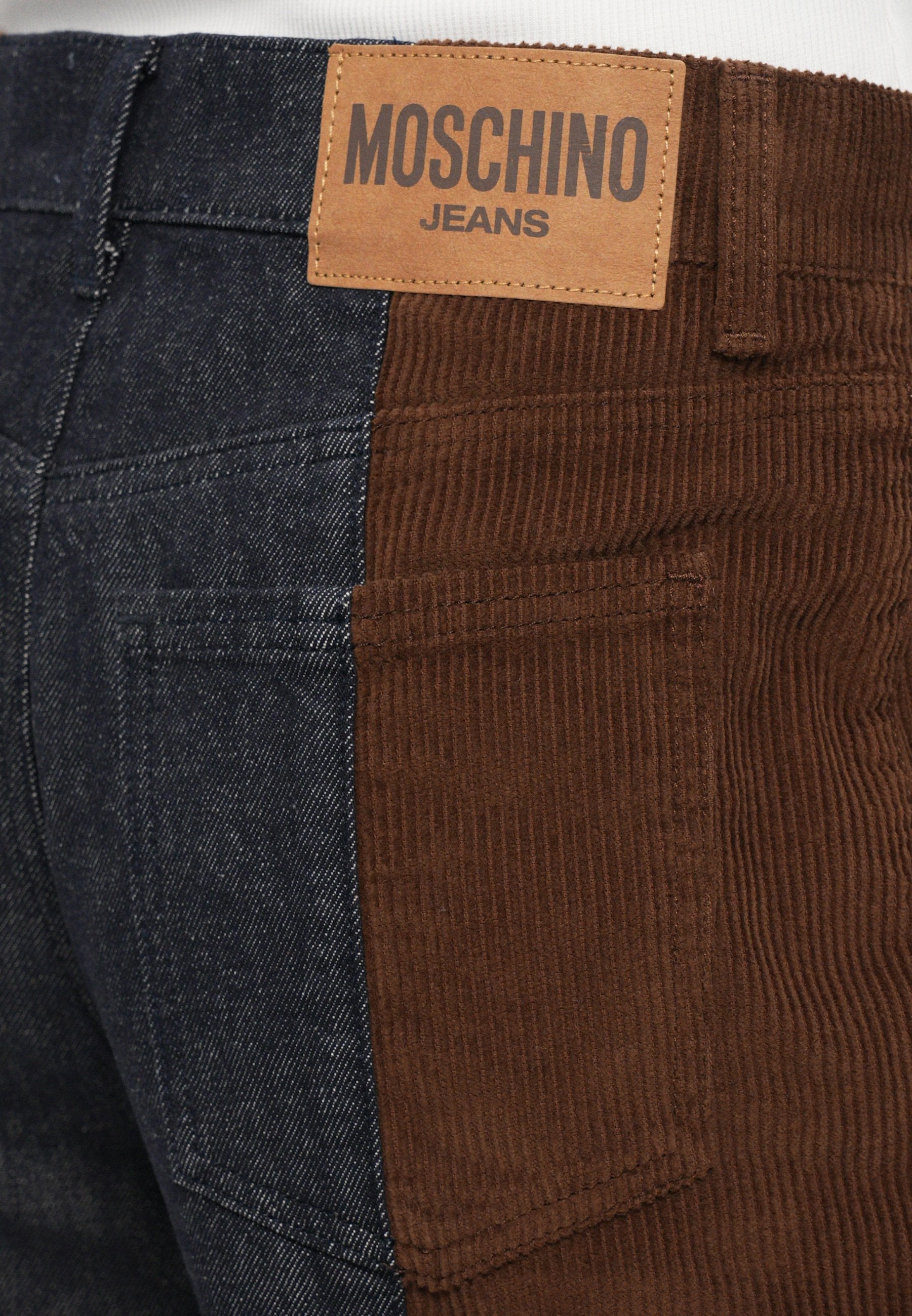 MOSCHINO JEANS