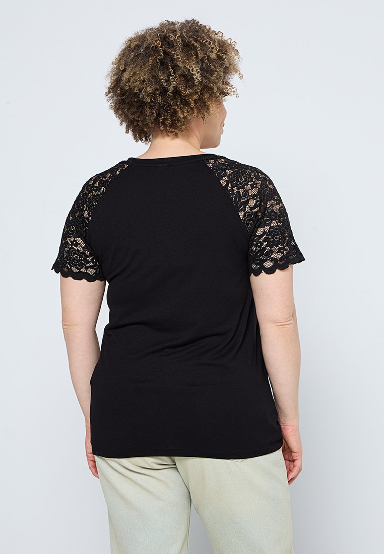 ONLY Carmakoma T-Shirt basic Media 2