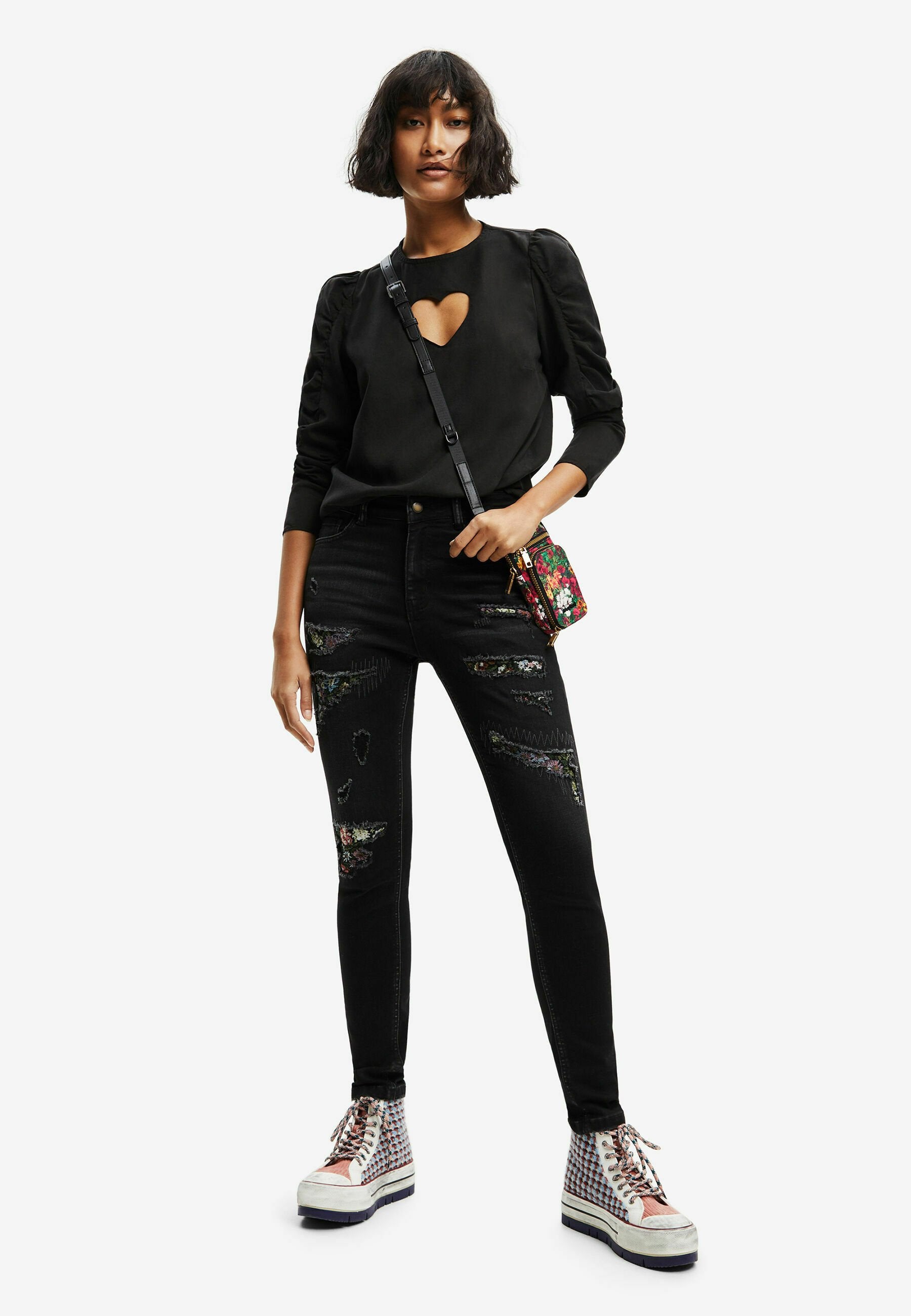 Desigual BALLOON SLEEVE WITH HEART