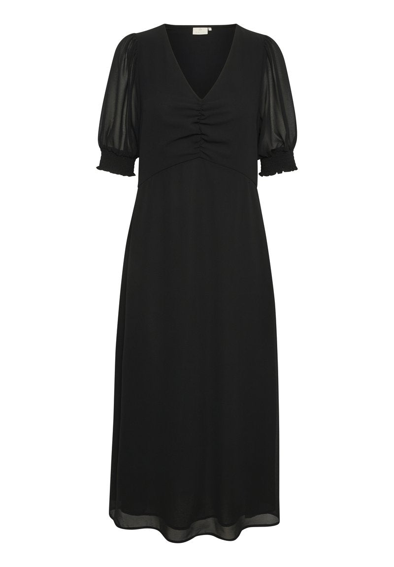 Schwarzes Midi-Kleid aus einem glatten Stoff. Mit V-Ausschnitt, gerafftem Detail auf der Vorderseite und Puffärmeln mit elastischen Manschetten.