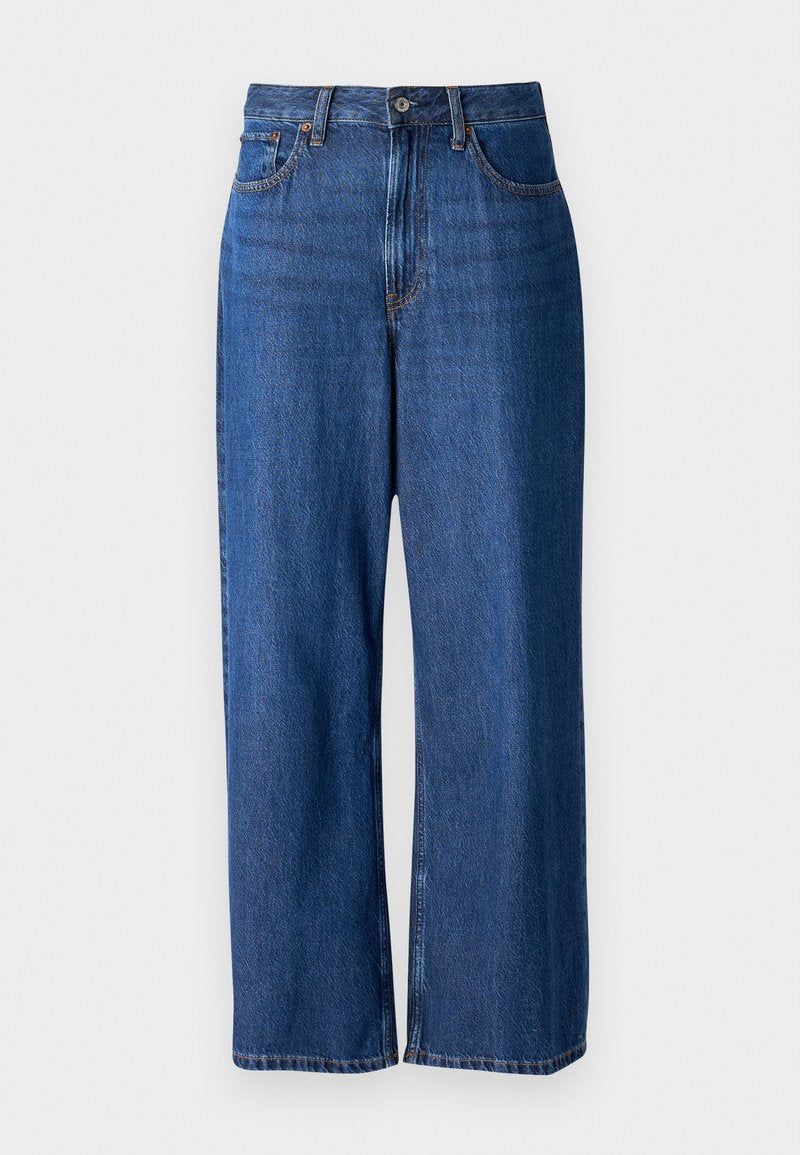 Weite Jeans aus dunkelblauem Denim, mit hoher Taille, Fünf-Taschen-Design, Knopfverschluss und sichtbaren Nähten an den Säumen.
