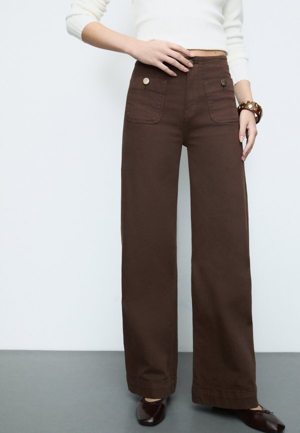 Stradivarius MINIMALIST TROUSERS WITH POCKETS 01477778