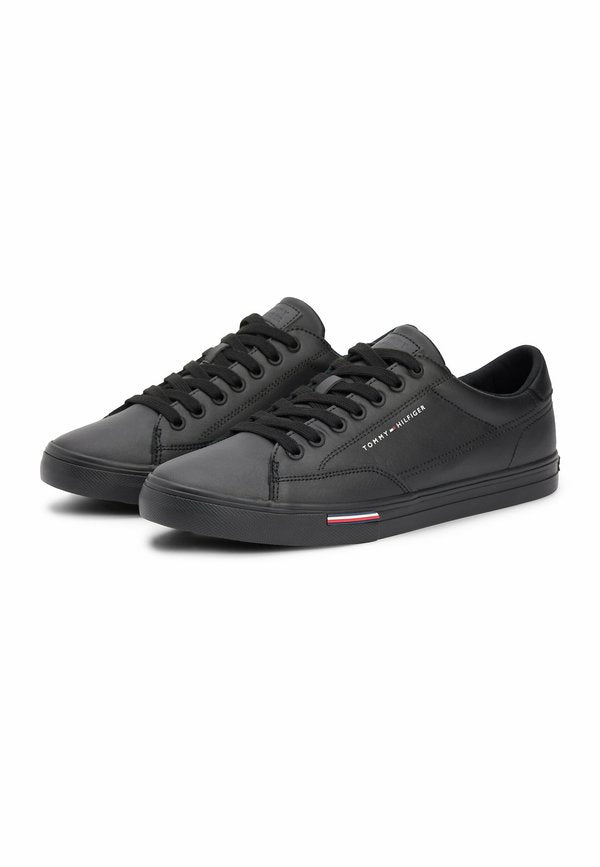 Tommy Hilfiger SIGNATURE MID