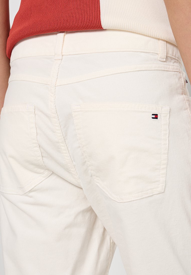 SLIM FIT Media 6
