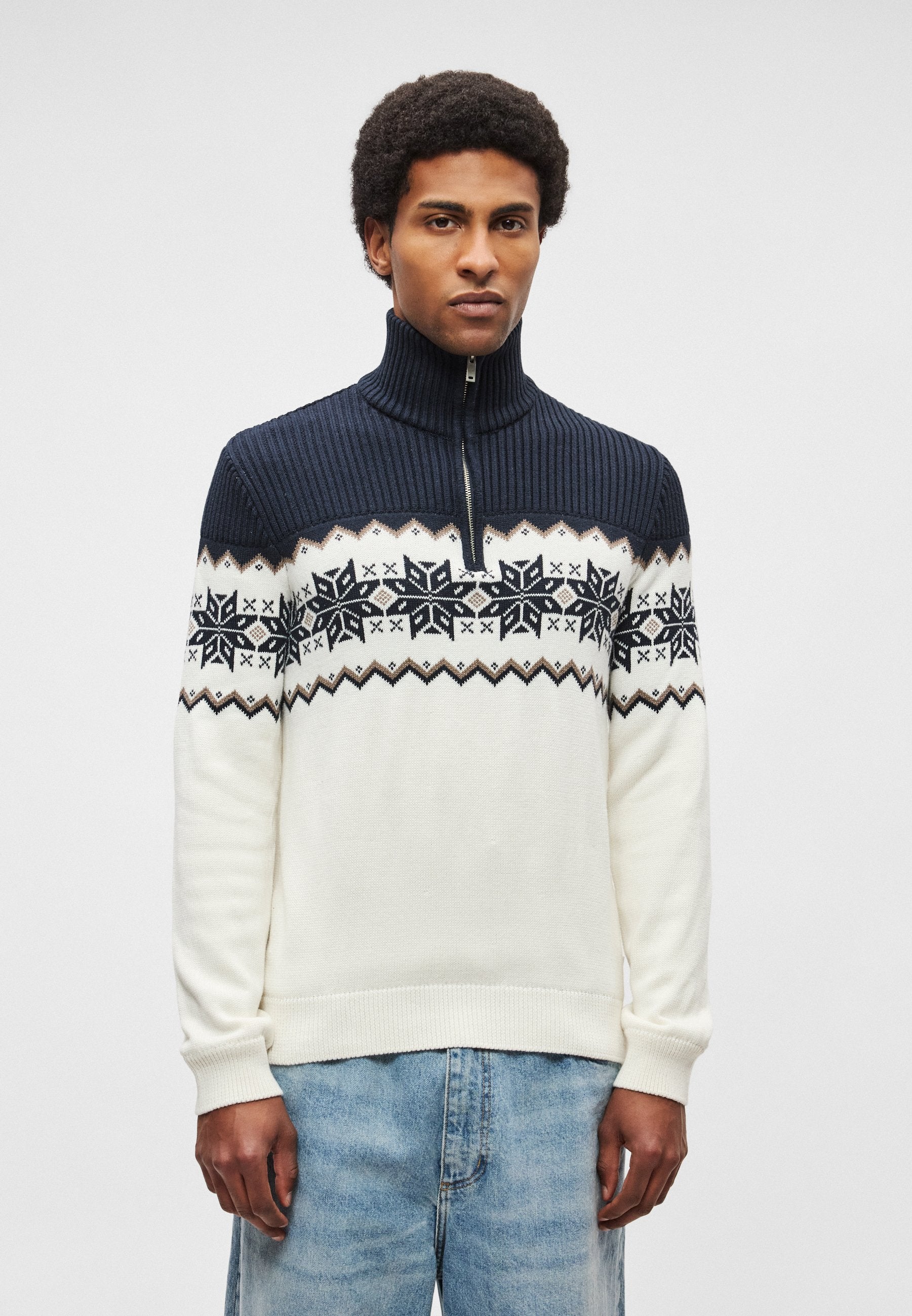 HALF ZIP Media 4