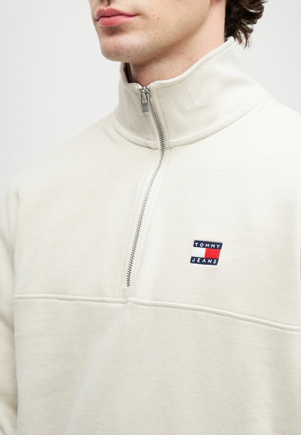 Tommy Jeans REGULAR FIT