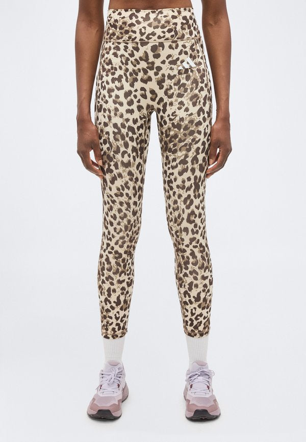 adidas Performance OPTIMÉ ESSENTIALS 3 STRIPES LEOPARD 7/8 - Leggings - beige/khaki six/dark brown