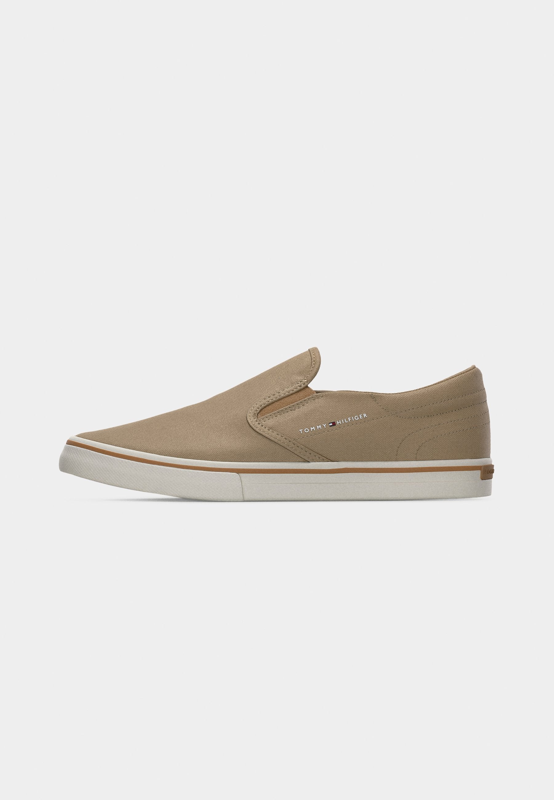 CANVAS SLIP-ON TRAINERS Media 2