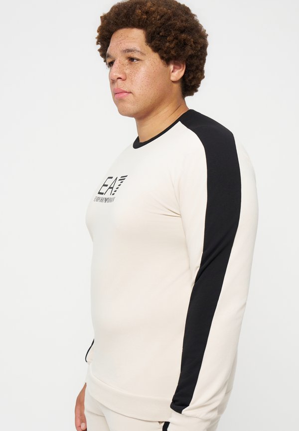 EA7 Emporio Armani