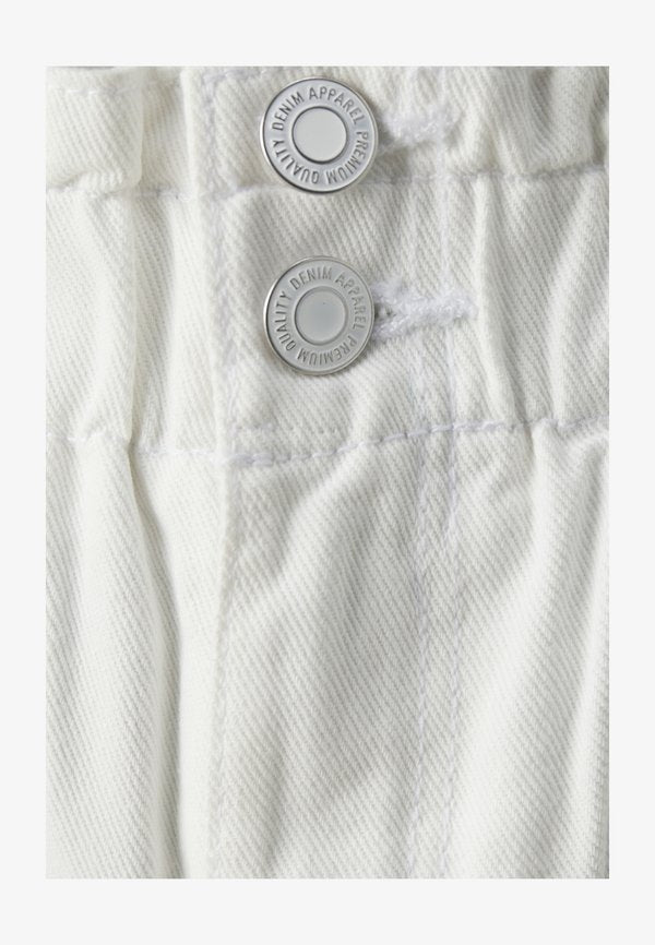 Vero Moda VMLYRA - Denim shorts - snow white