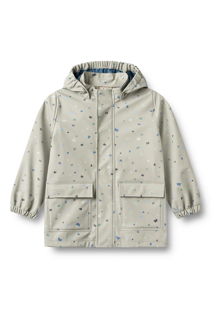 Hellgraue wasserdichte Jacke mit Kapuze, versehen mit einem verstreuten geometrischen Muster in Blau, Schwarz und Grün. Elastische Bündchen und zwei Fronttaschen.