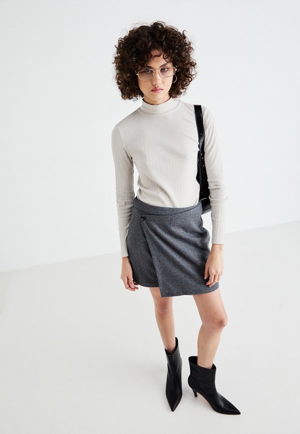 Vero Moda VMKAWI SHORT SKIRT