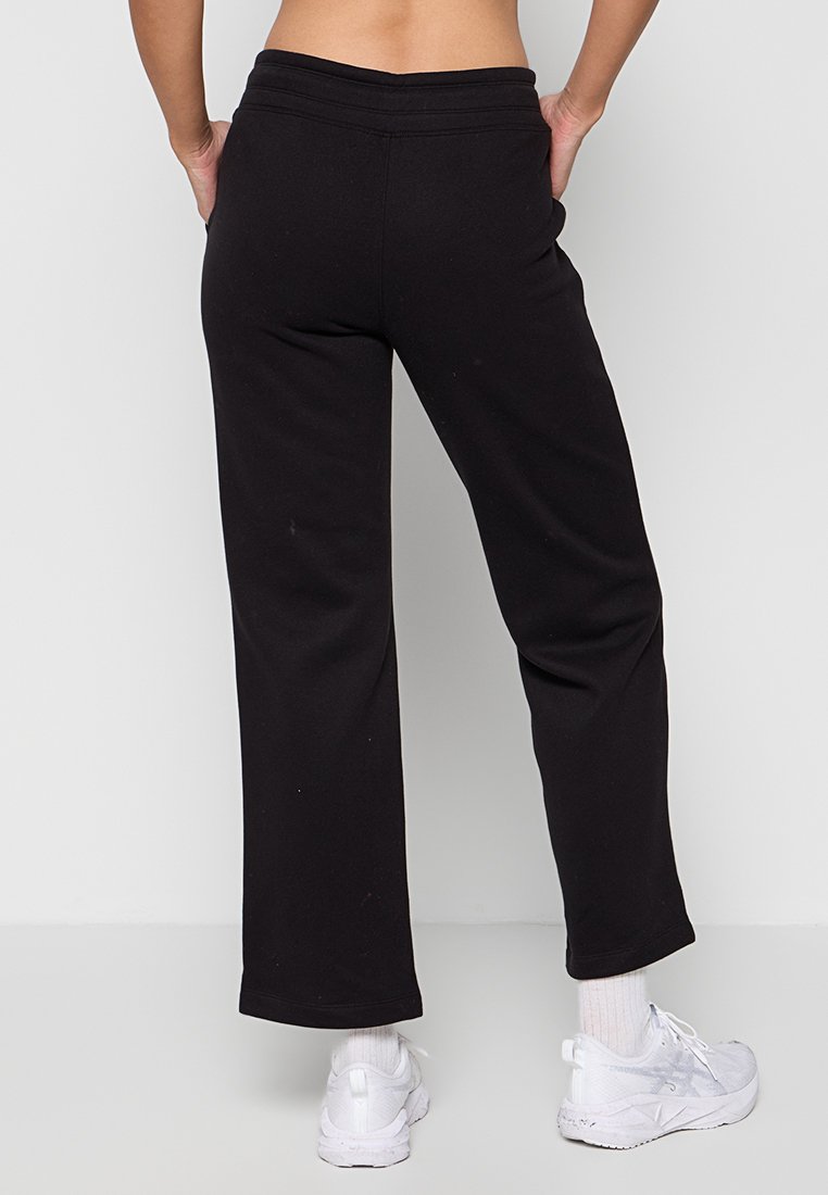 DKNY Sport