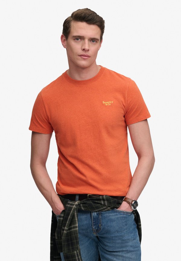Superdry & Co SUPERDRY ESSENTIAL SERIF LOGO EMBROIDERED T-SHIRT.. - Basic T-shirt - pumpkin orange marl yellow