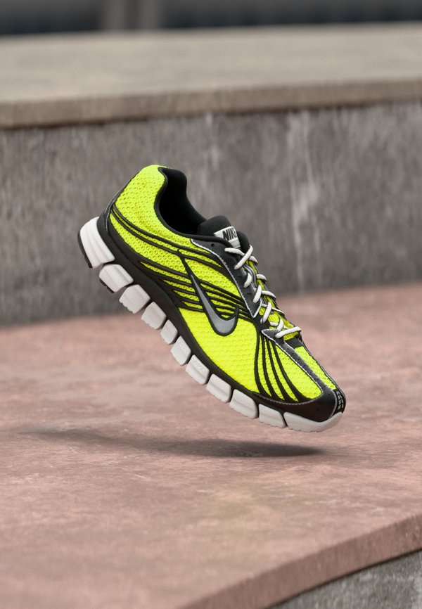 Nike Sportswear ZOOM SKYLON 11 - Trainers - volt/metallic silver-coloured/black/light smoke grey