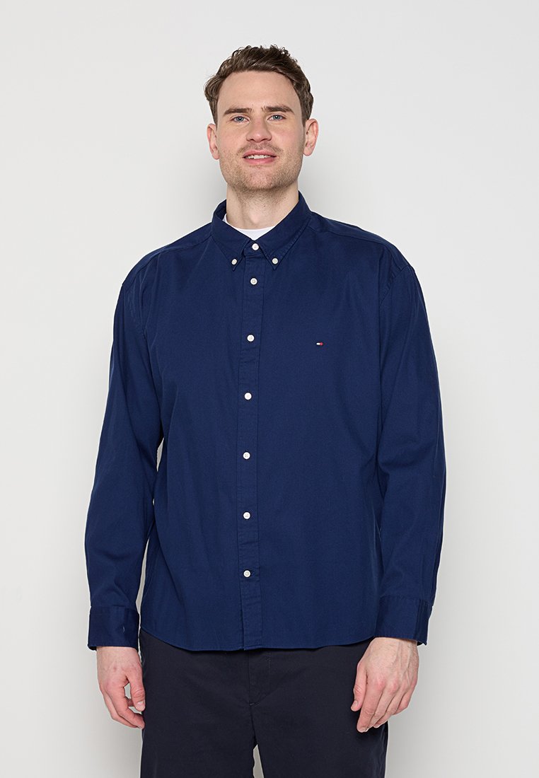 REGULAR FIT Media 1