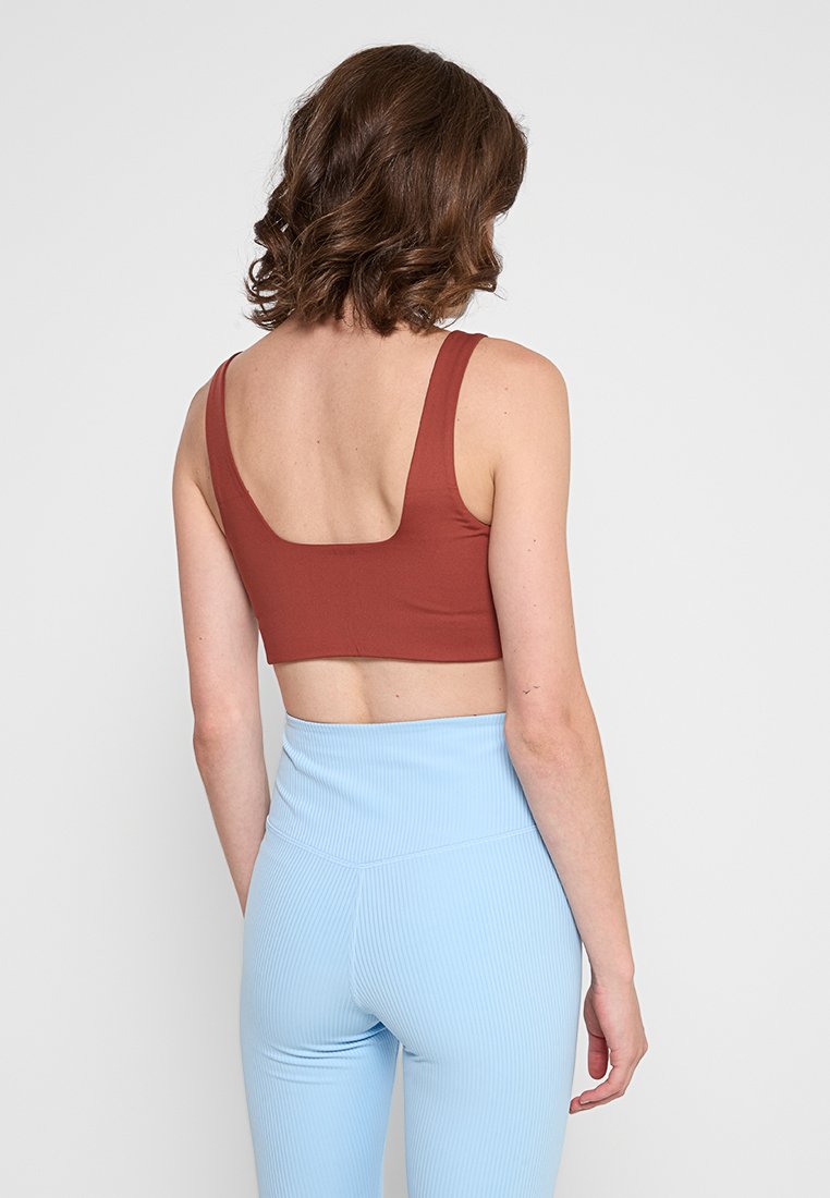 Girlfriend Collective TOMMY SQUARE-NECK