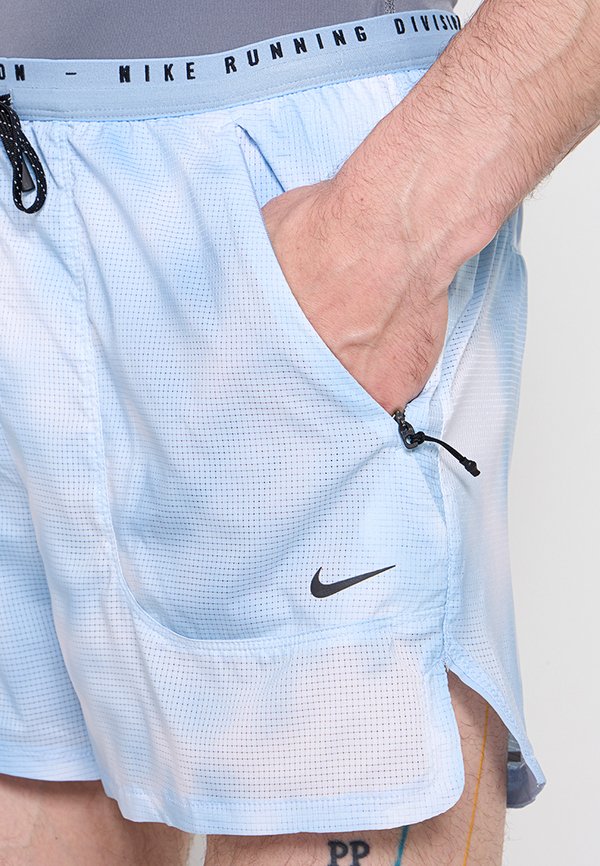 Nike Performance