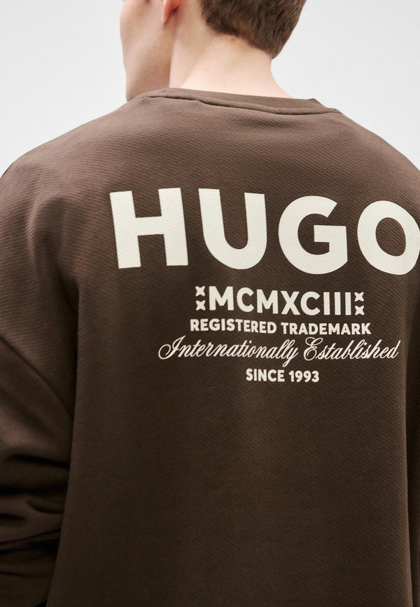 HUGO NAVIU