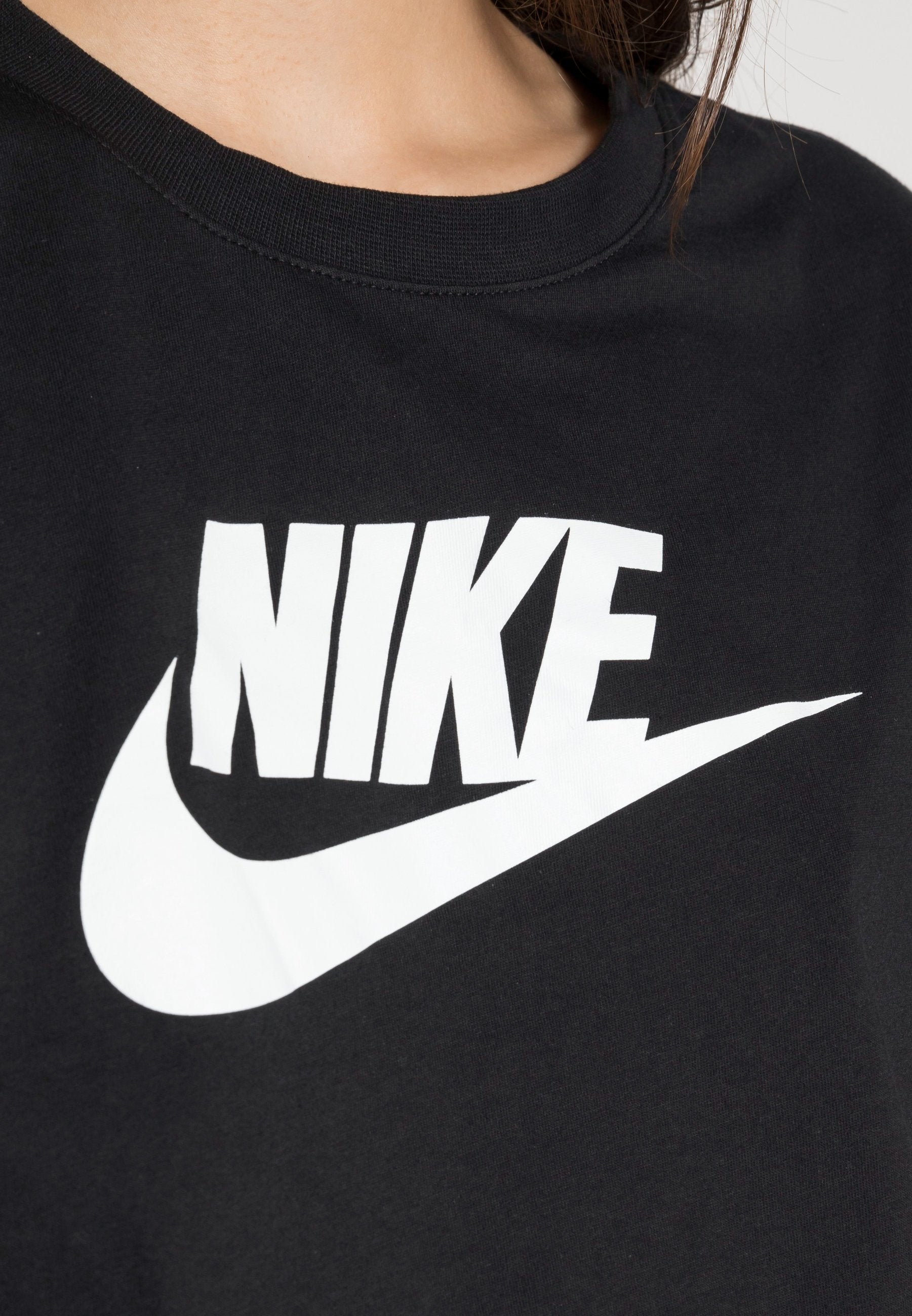 Nike Sportswear TEE