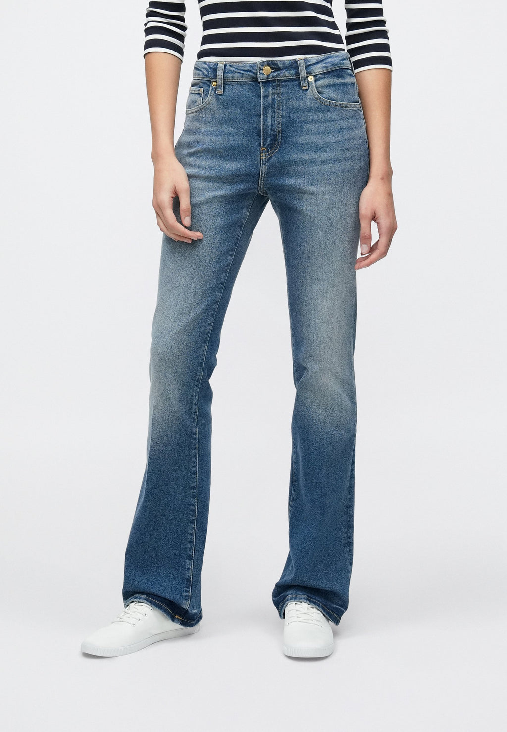 HERITAGE WHISKERED MID RISE BOOTCUT JEANS Media 3
