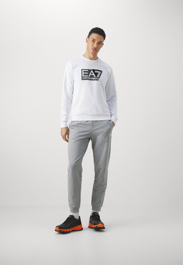 EA7 Emporio Armani