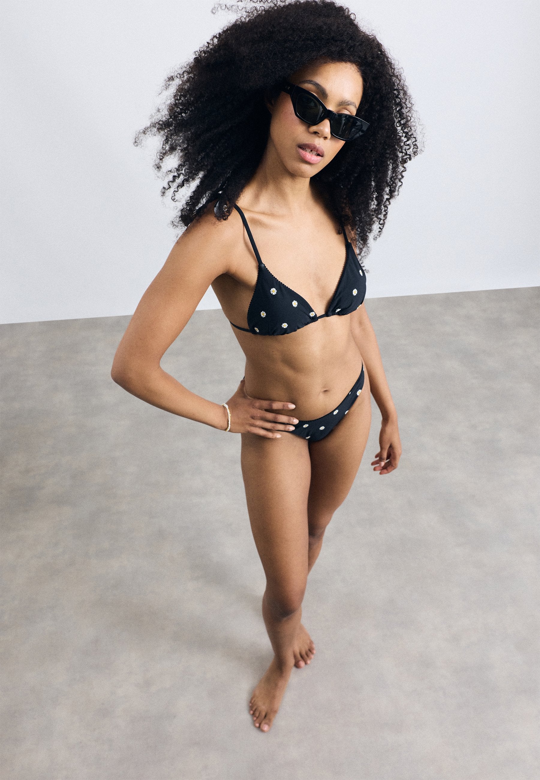 DAISY CHAIN HIGH CUT RIO Media 2
