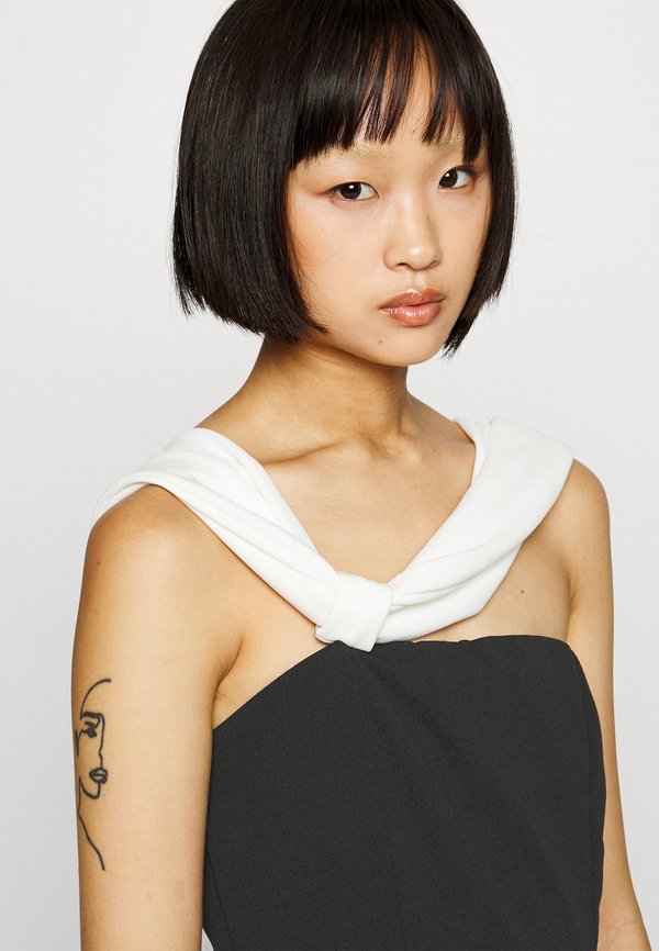 WAL G PETITE ALIA OFF SHOULDER SKATER