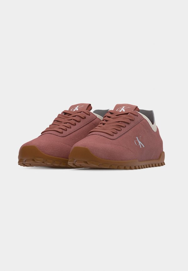 Calvin Klein LOW PROFILE RUN MG SUE DB LACES