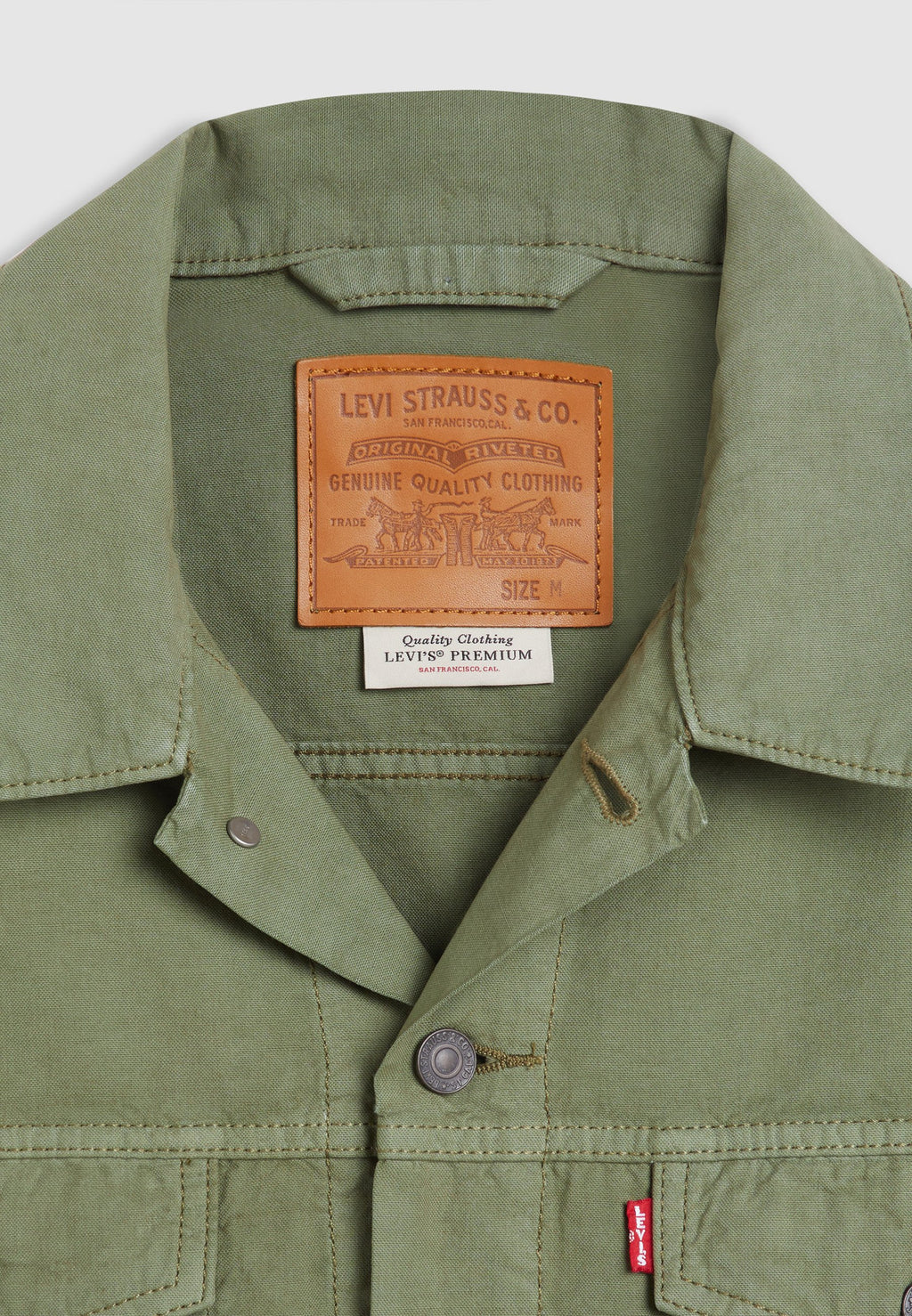 Levi's® RELAXED FIT TRUCKER