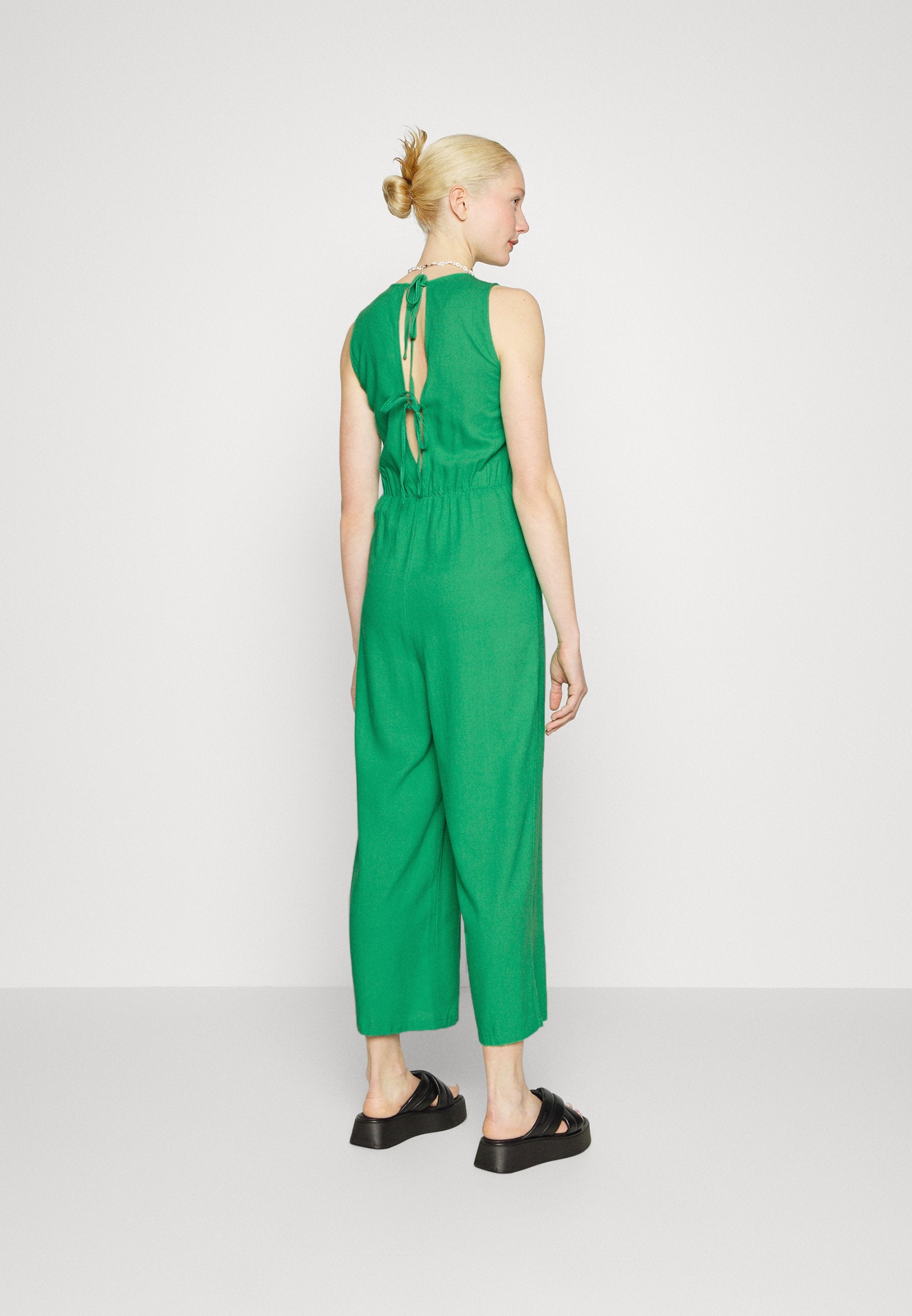 Vero Moda Tall VMMYMILO CULOTTE JUMPSUIT